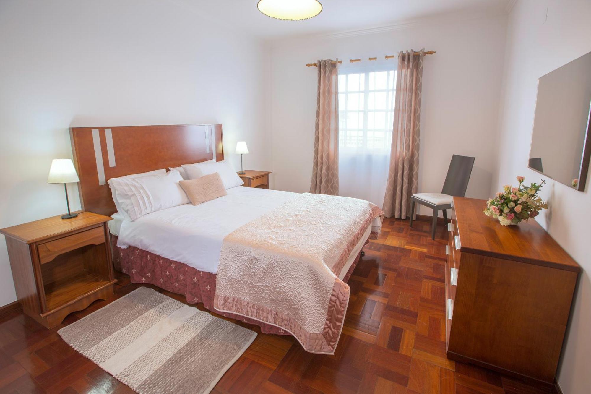 Charming Apartments In Funchal - Sao Goncalo Bilik gambar